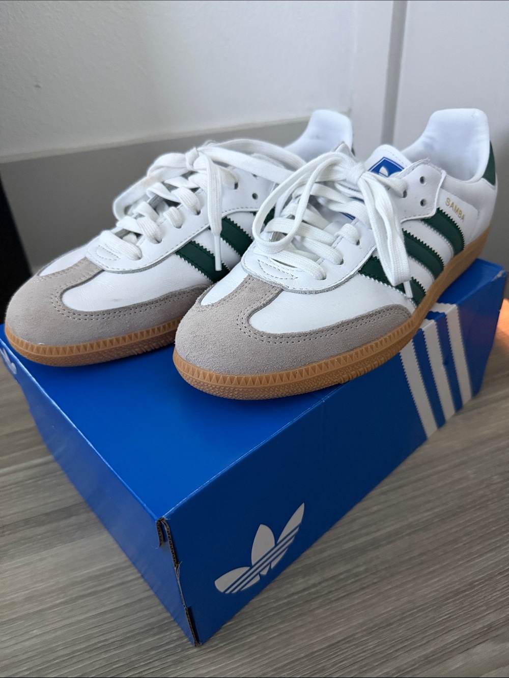 adidas White and Green Samba Sneakers with Gum Sole - Picture 8 of 8